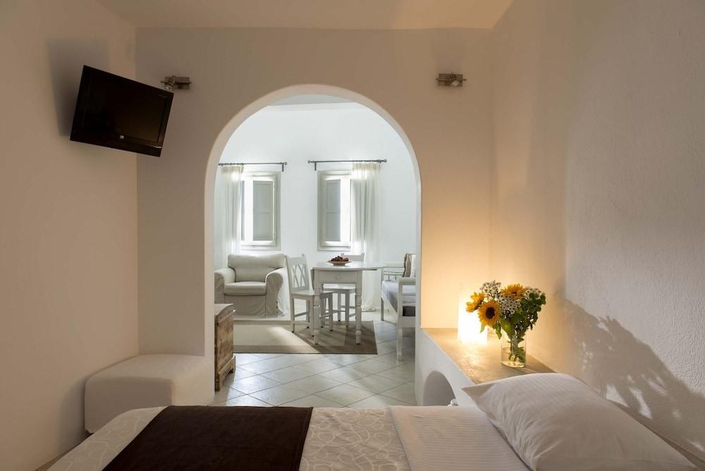 GORGONA VILLAS photo 3