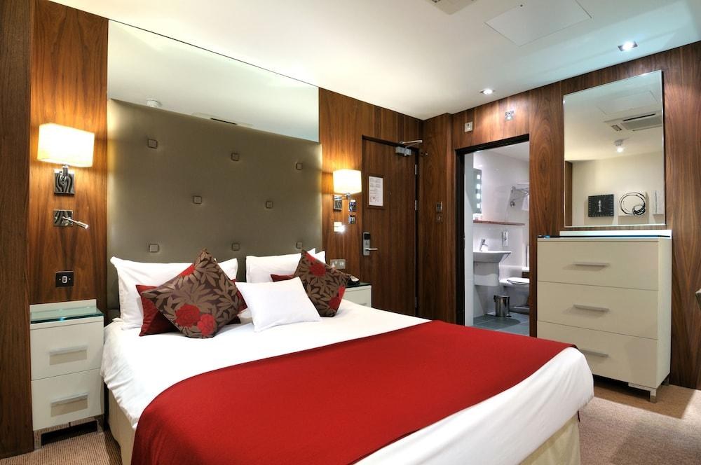 DoubleTree by Hilton London - West End photo 3