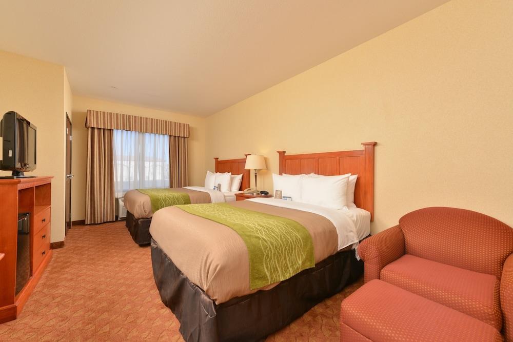 COMFORT INN & SUITES LAS VEGAS - NELLIS photo 4