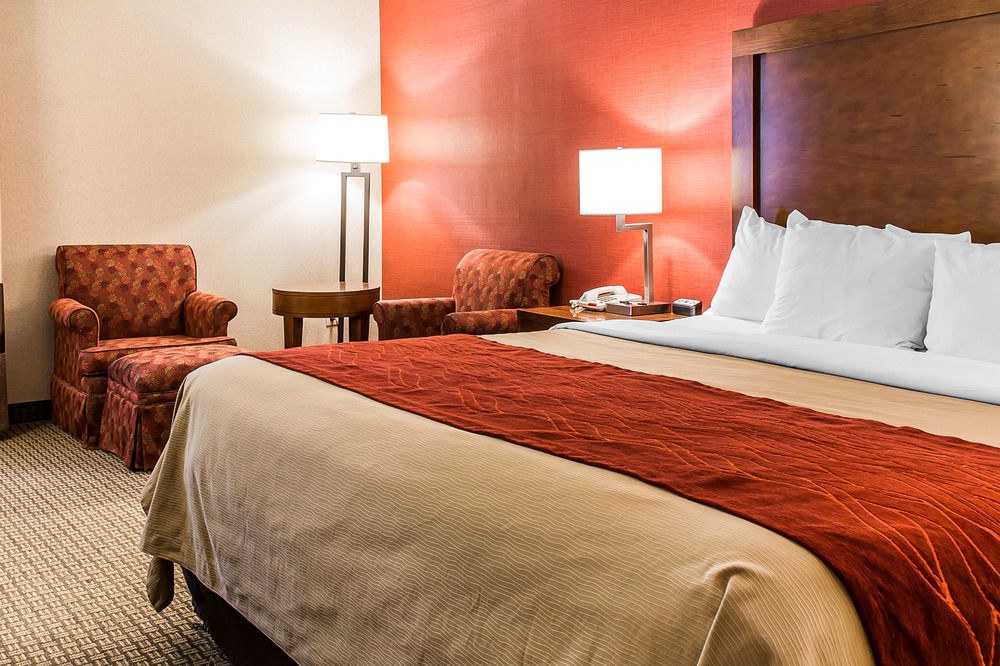 COMFORT INN BOSTON photo 1