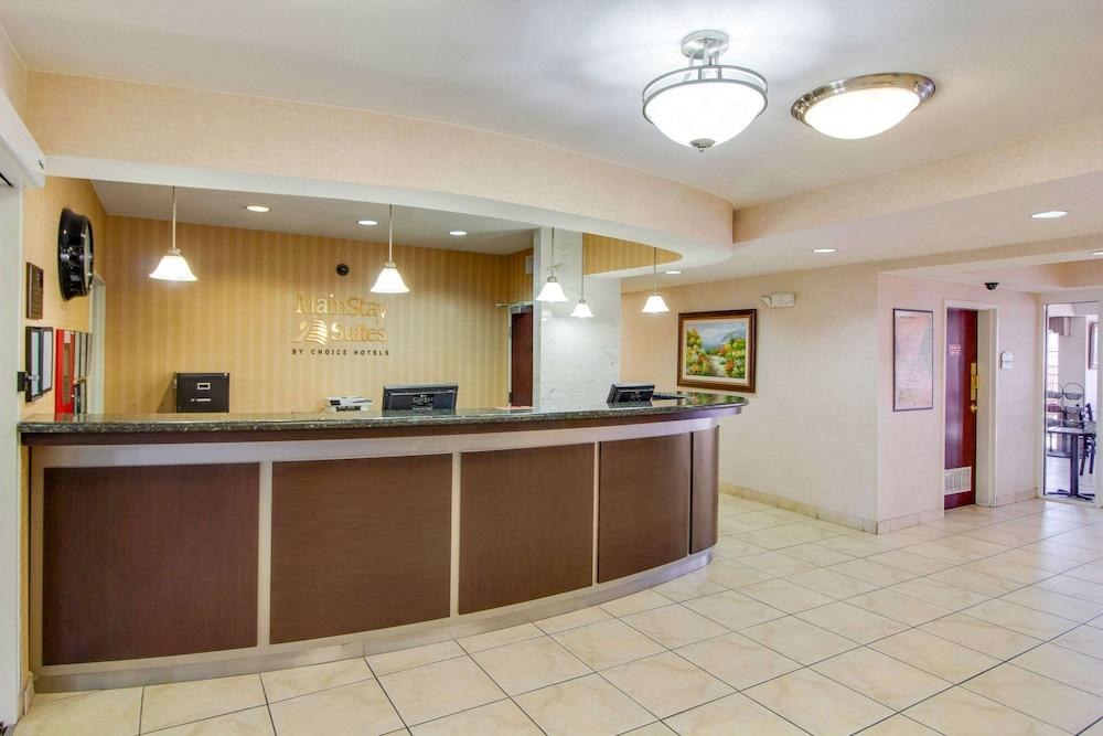 MAINSTAY SUITES TEXAS MEDICAL CENTER/RELIANT PARK photo 2