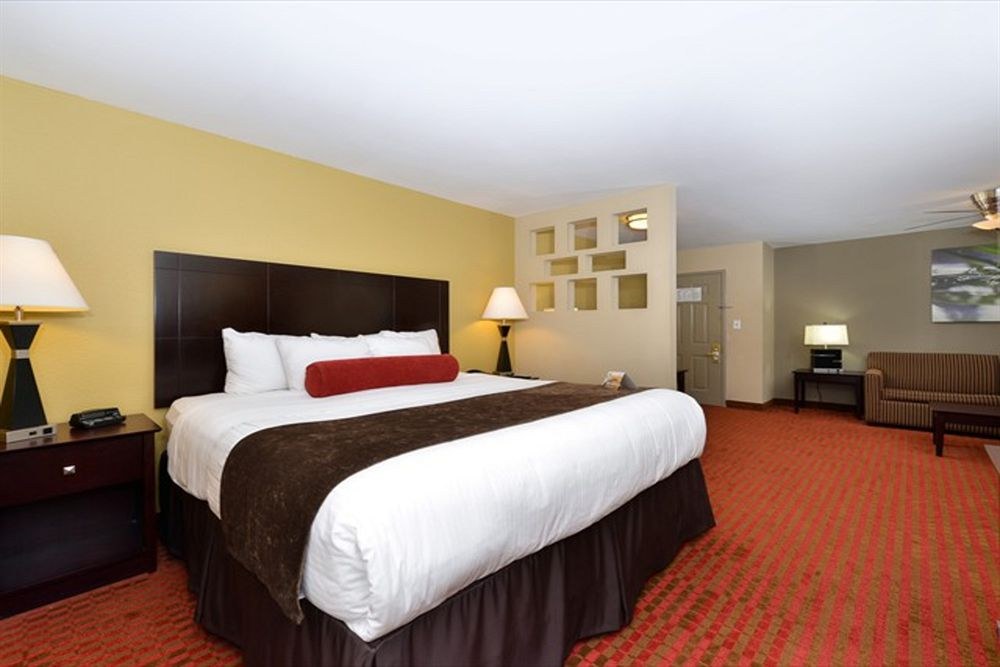 QUALITY SUITES NASHVILLE AIRPORT