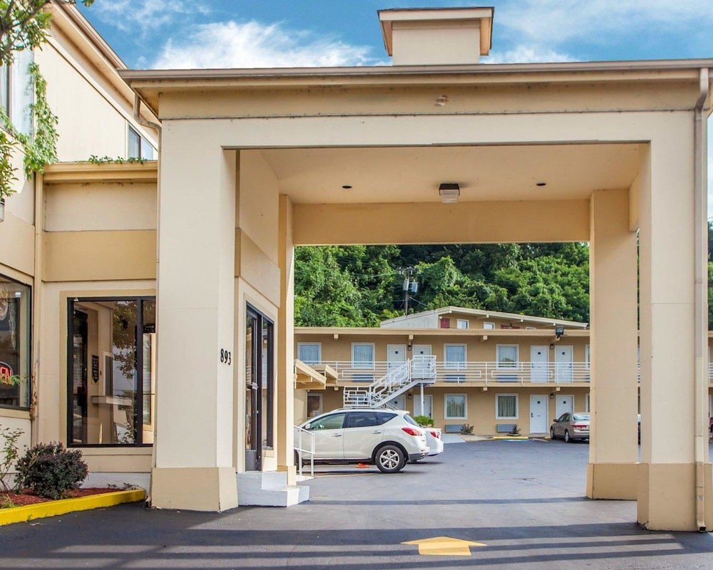 RODEWAY INN