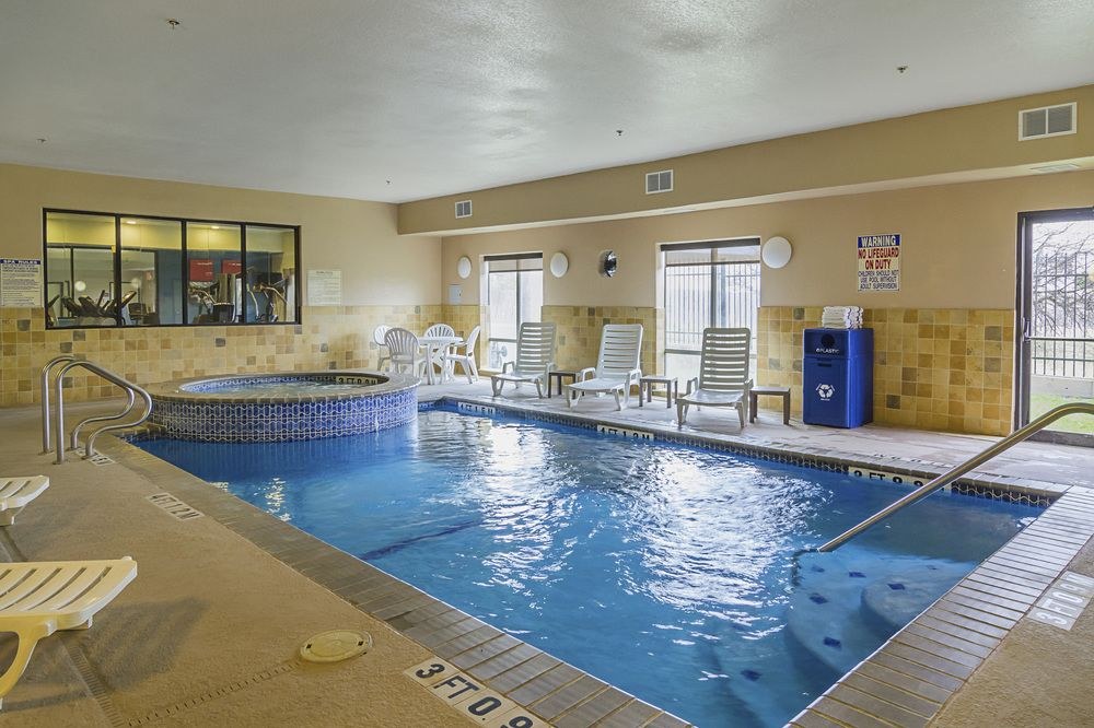 COMFORT SUITES NORTH IH 35