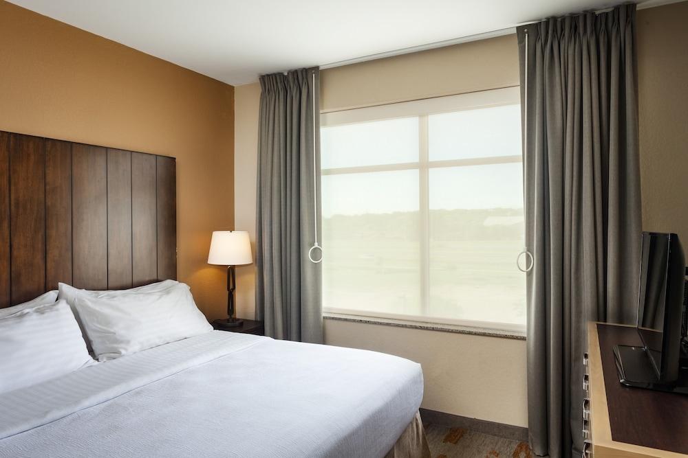 HOLIDAY INN SAN ANTONIO NORTHWEST - SEAWORLD photo 4