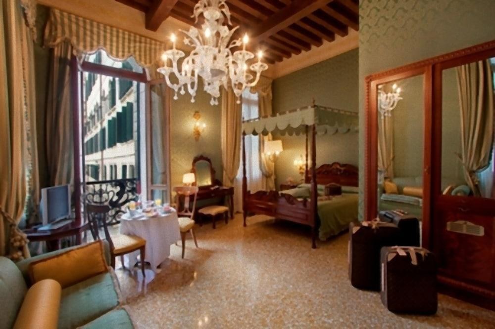 AL PONTE DEI SOSPIRI JUNIOR SUITES photo 4