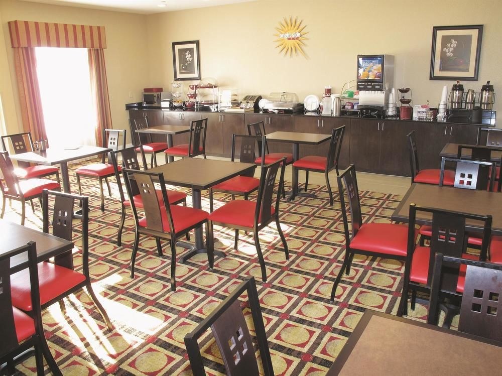 LA QUINTA INN & SUITES MACON WEST photo 1