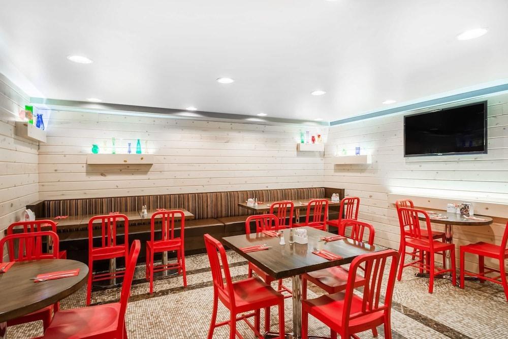 TRYP BY WYNDHAM TIMES SQUARE SOUTH photo 3