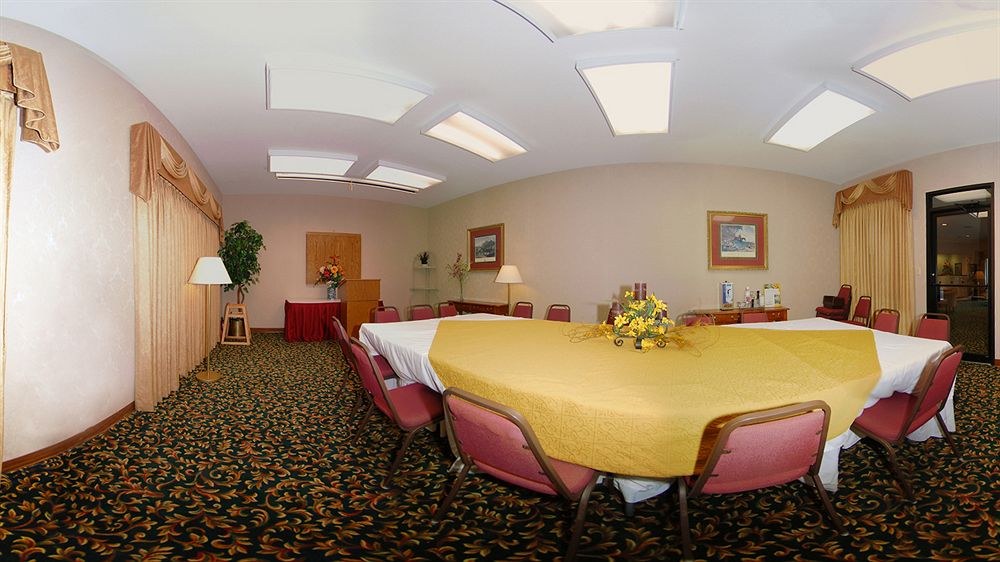 SUPER 8 BY WYNDHAM EUREKA SPRINGS photo 1