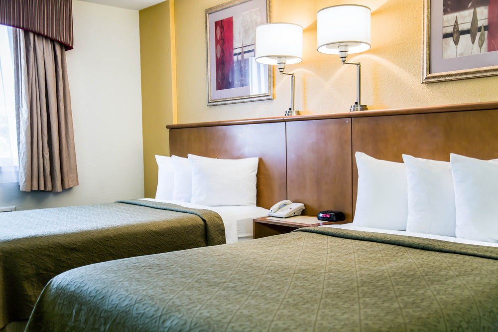 QUALITY INN & SUITES NEAR THE THEME PARKS photo 1