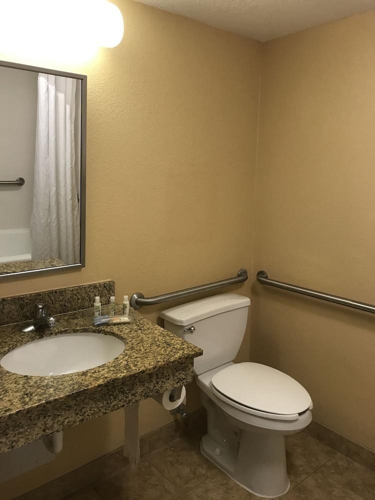 COMFORT SUITES UCF AREA - RESEARCH PARK photo 3