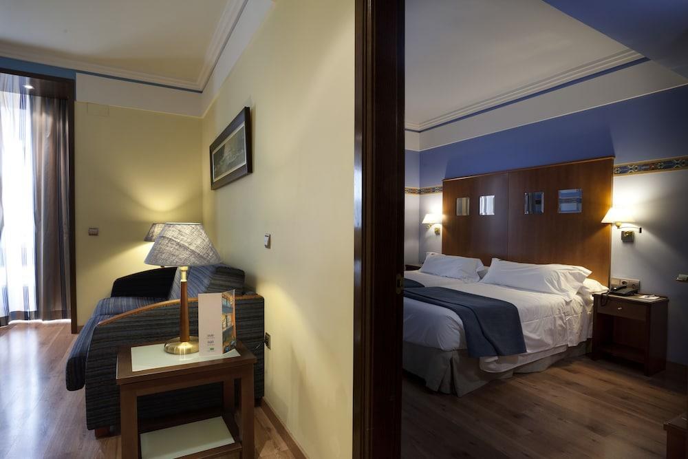 Suites Gran Via 44 photo 2
