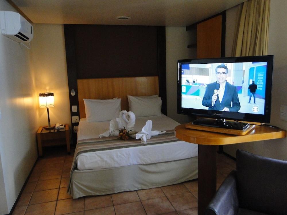 PLAZA PRAIA SUITES photo 3
