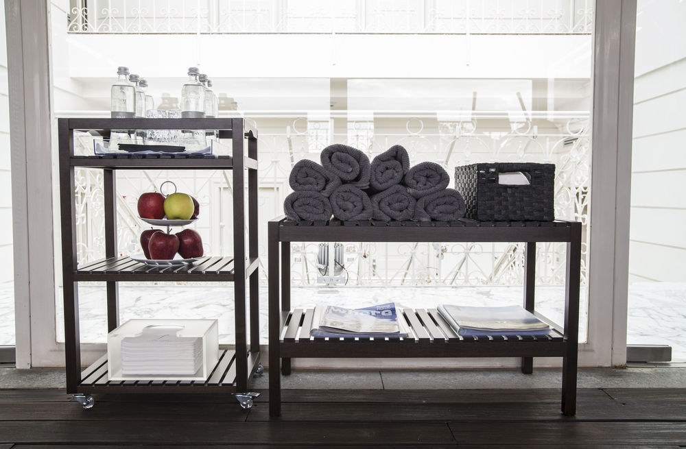 THE FIRST LUXURY ART