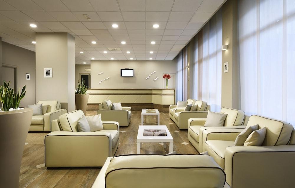 UNAWAY Hotel & Residence Contessa Jolanda Milano photo 4
