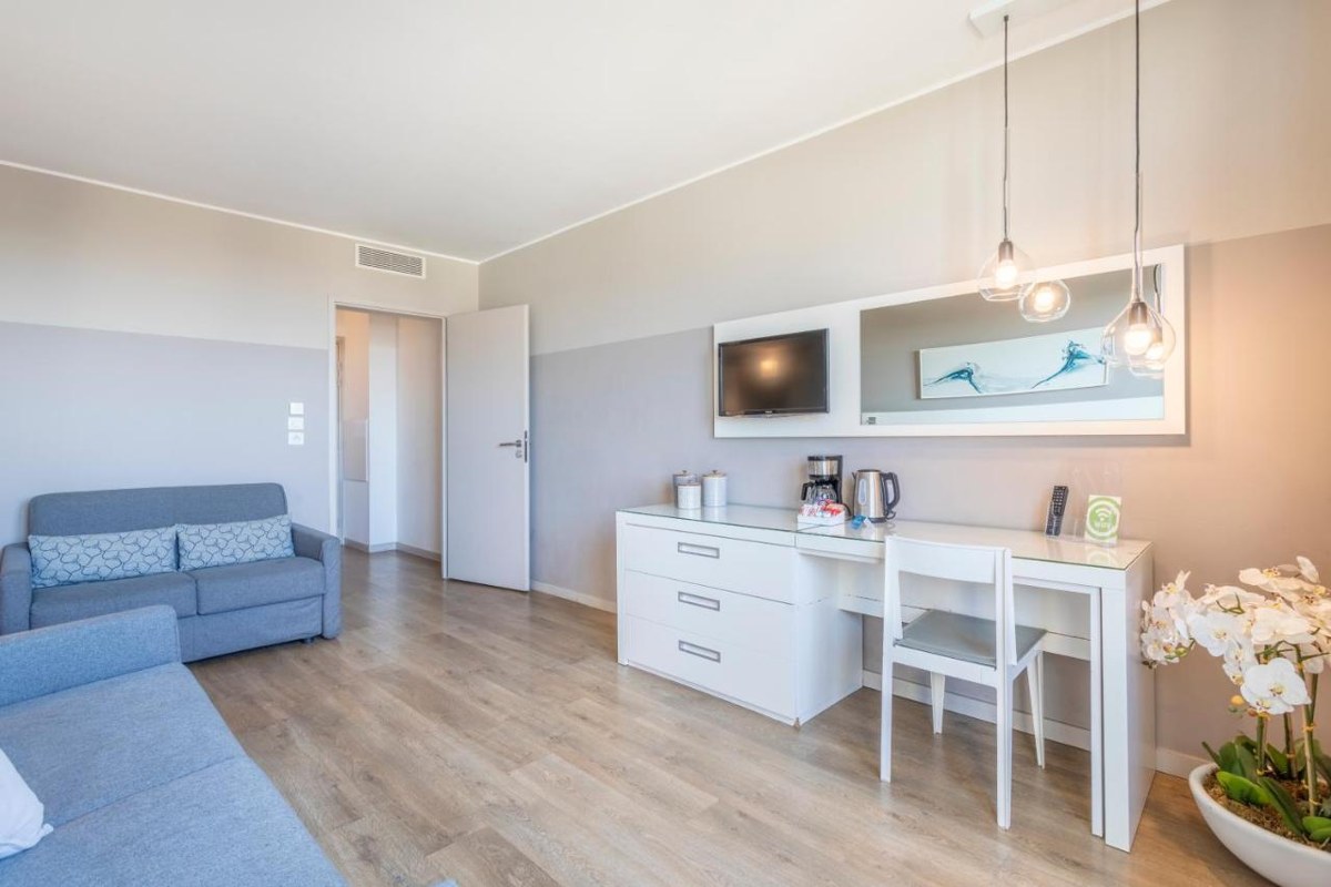 ZENITUDE HOTEL RESIDENCES MARSEILLE SAINT CHARLES photo 1