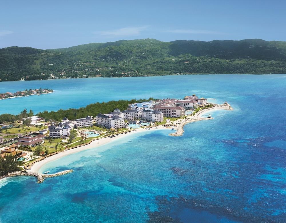SECRETS ST. JAMES MONTEGO BAY - ADULTS ONLY photo 2