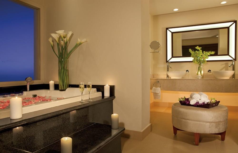 SECRETS ST. JAMES MONTEGO BAY - ADULTS ONLY photo 3
