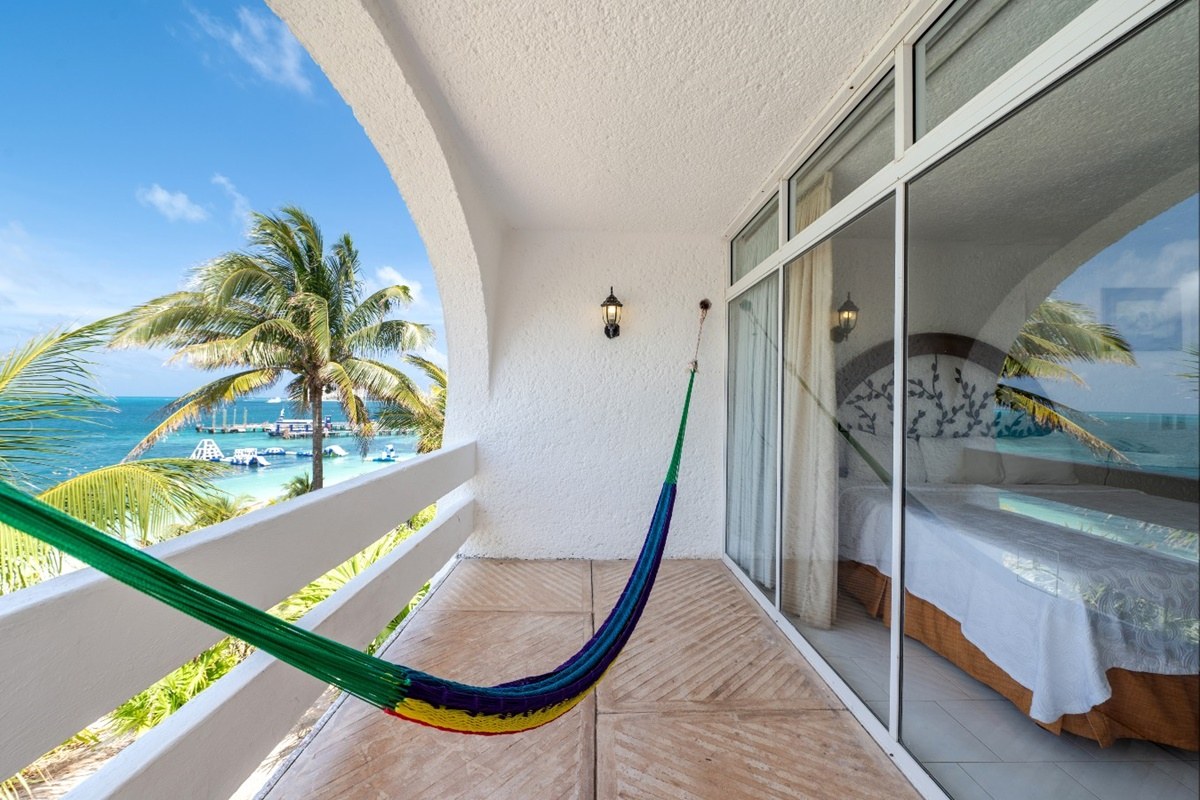 MAYA CARIBE photo 3