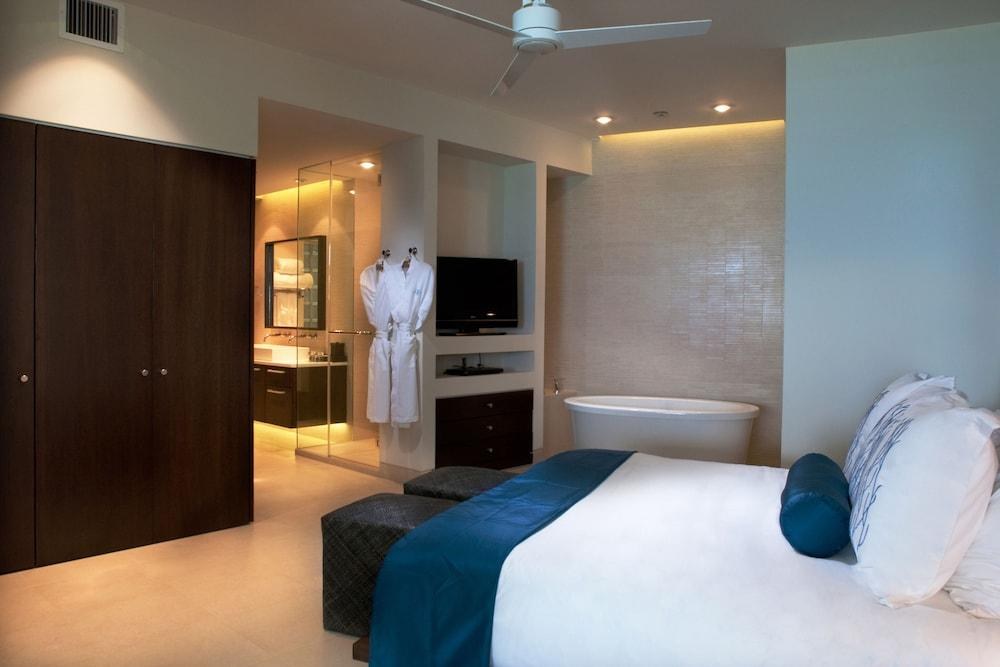 WYMARA RESORT AND VILLAS photo 2
