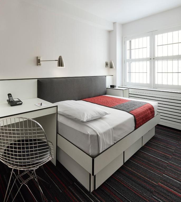 POD 51 HOTEL photo 2