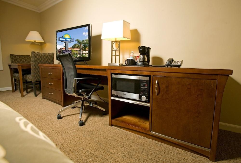 DAYS INN SAN DIEGO HOTEL CIRCLE NEAR SEAWORLD photo 4