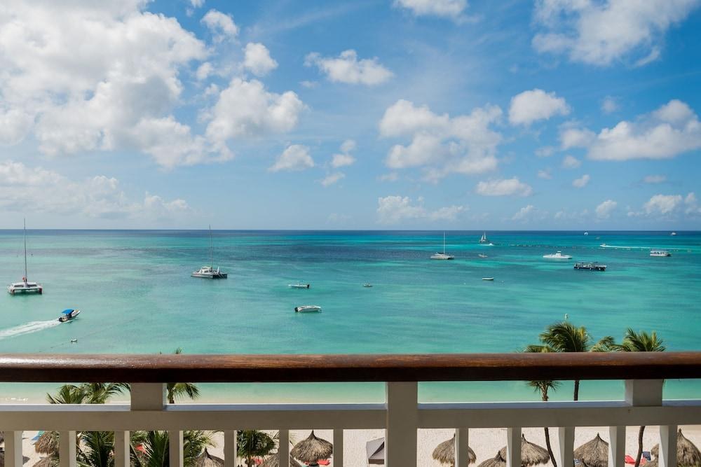 HYATT REGENCY ARUBA RESORT AND CASINO photo 2