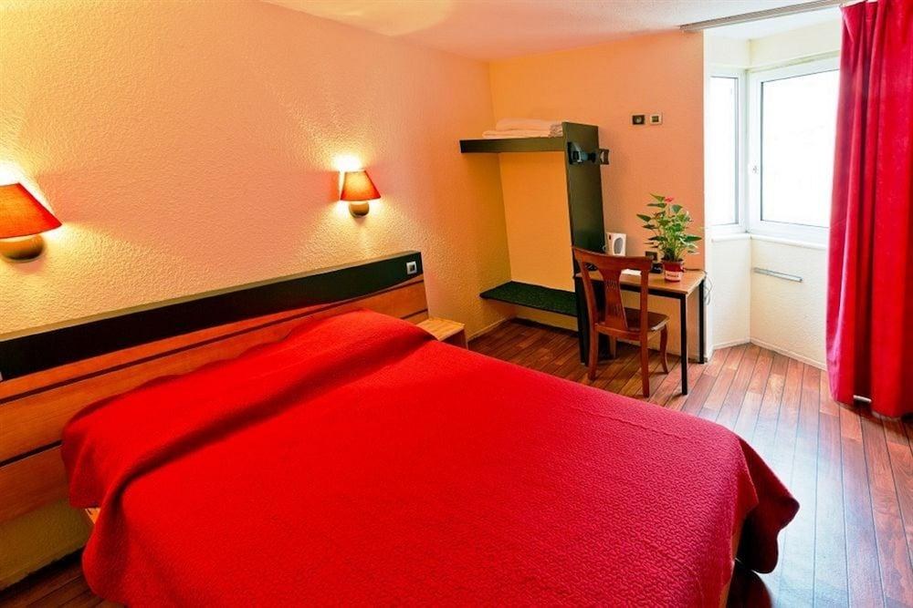 HIPOTEL PARIS HIPPODROME HOTEL photo 3