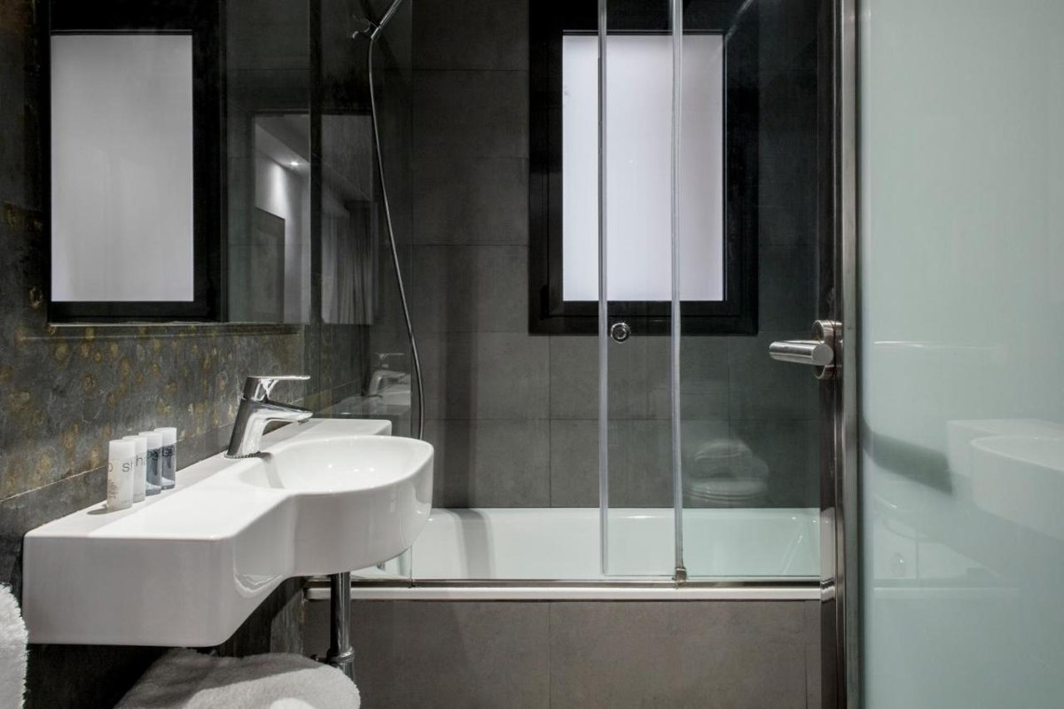 BARCELONA APARTMENT ARAMUNT photo 3