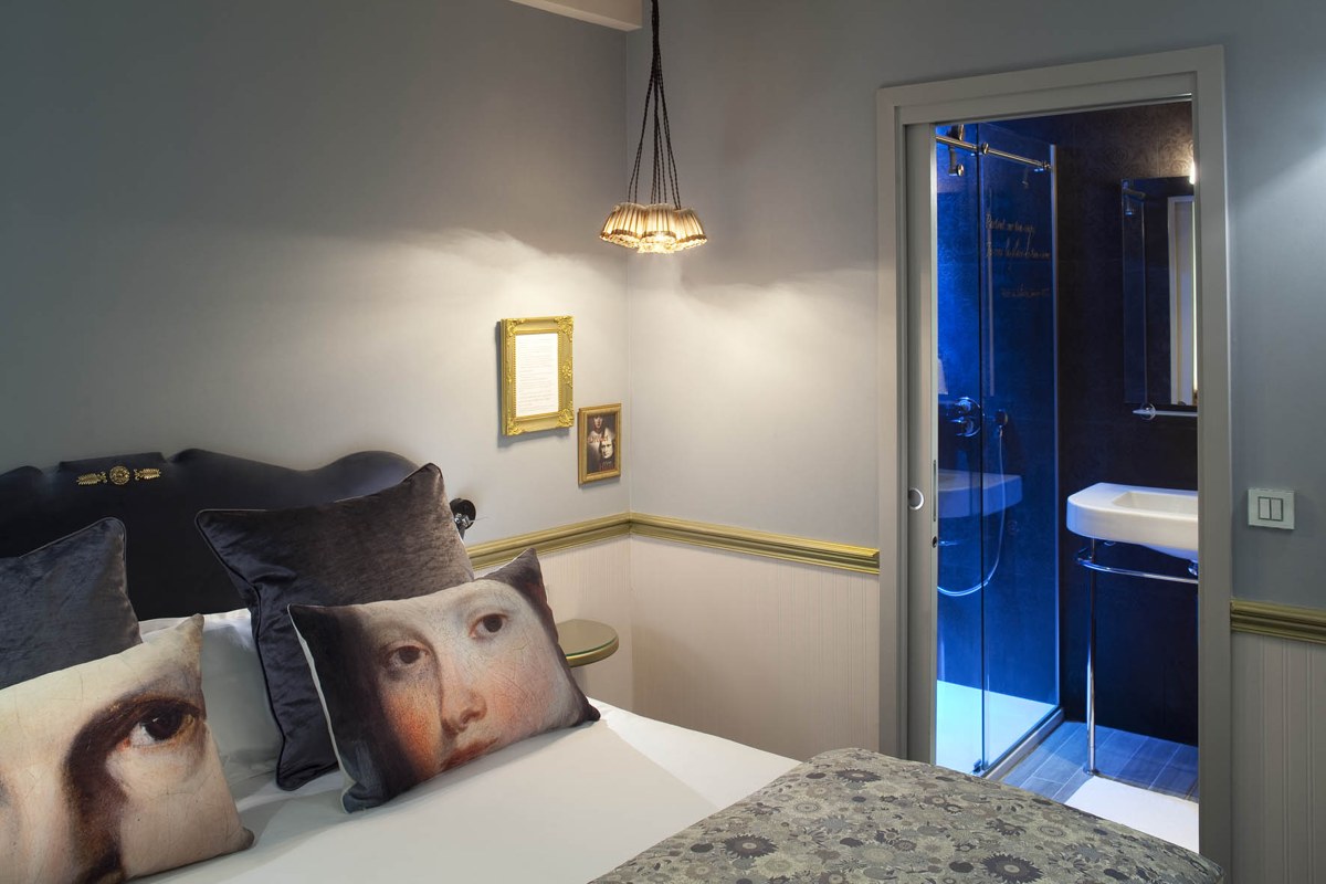 HOTEL LES PLUMES photo 1
