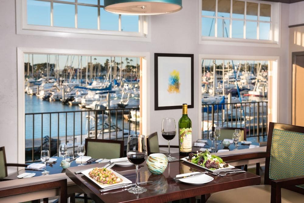 Hilton San Diego Airport/Harbor Island photo 3
