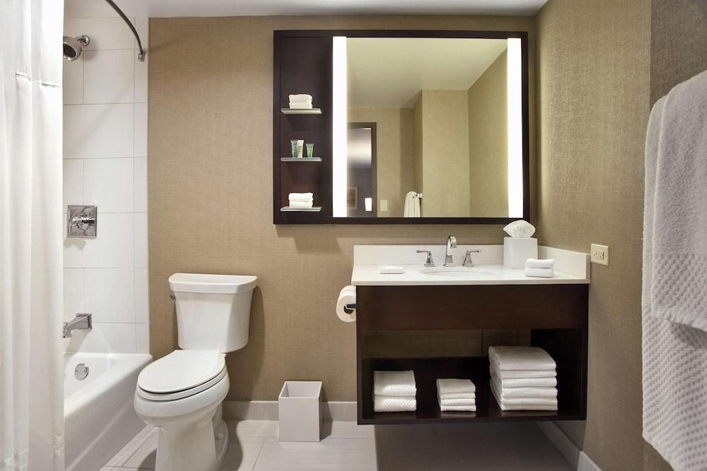 Hilton Chicago photo 3