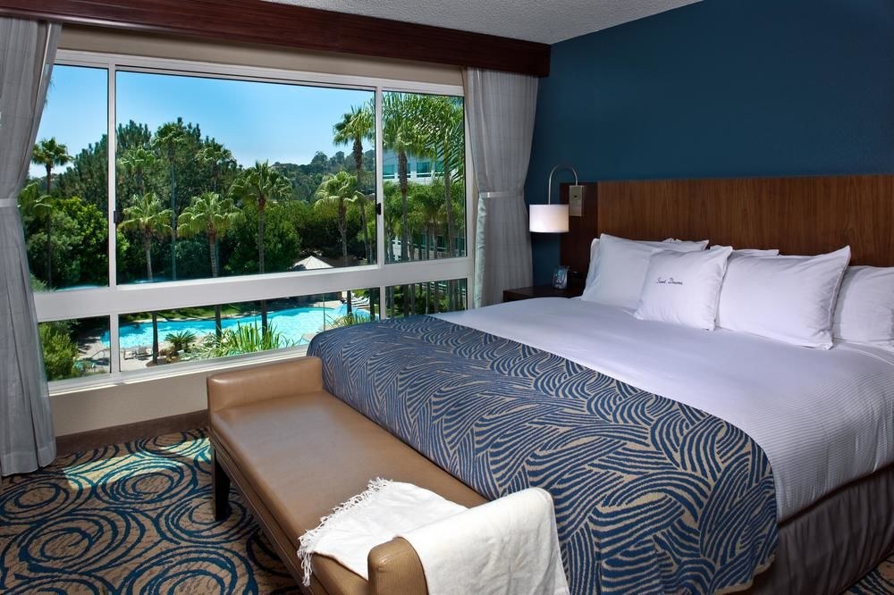 DoubleTree by Hilton San Diego - Del Mar photo 1