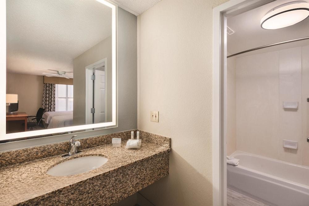 Homewood Suites by Hilton Orlando-Intl Drive/Convention Ctr photo 3