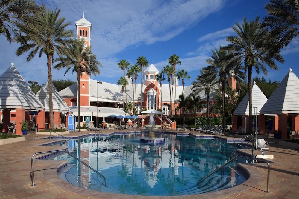 HILTON GRAND VACATIONS SUITES AT SEAWORLD