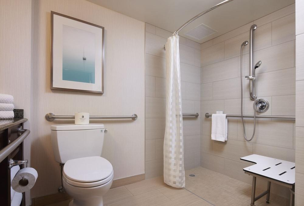 Embassy Suites by Hilton San Diego La Jolla photo 4