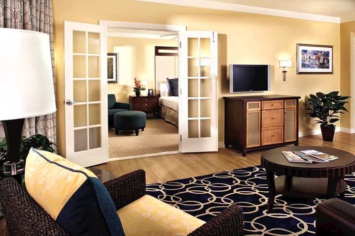 PARC SOLEIL SUITES BY HILTON GRAND VACATIONS photo 2