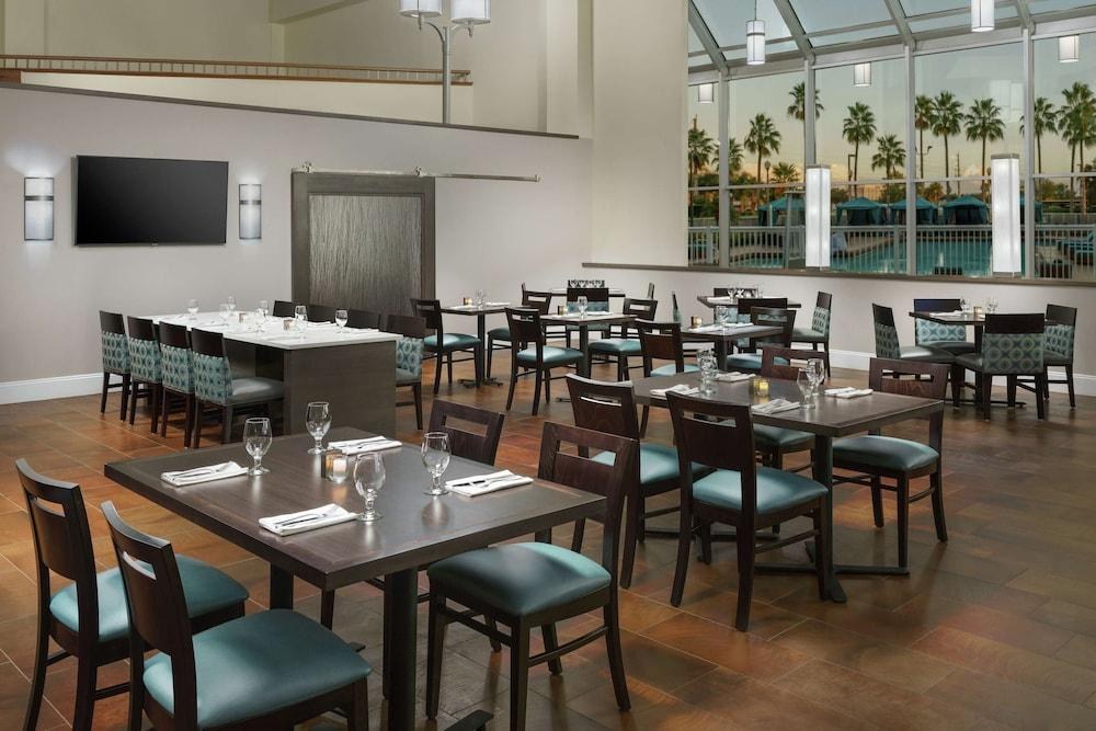 DoubleTree by Hilton Orlando Airport photo 2