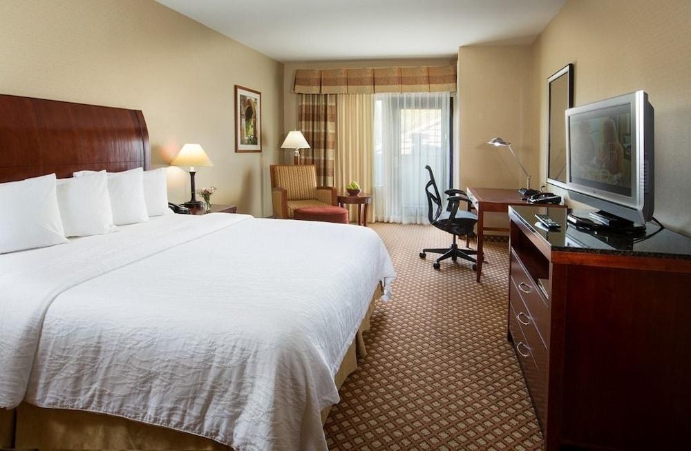 Hilton Garden Inn San Diego Del Mar photo 2