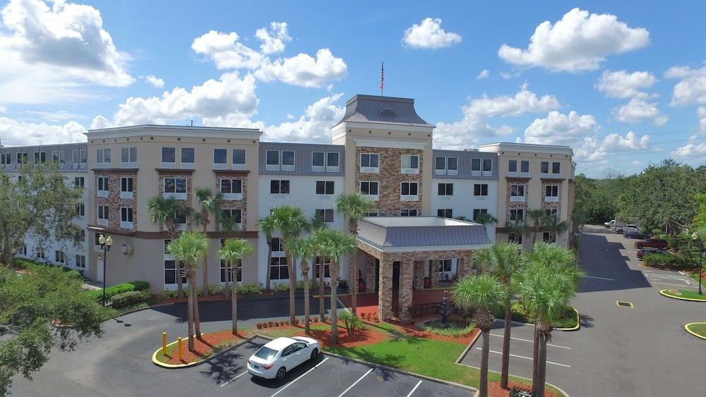 Staybridge Suites Orlando Royale Parc Suites. photo 3