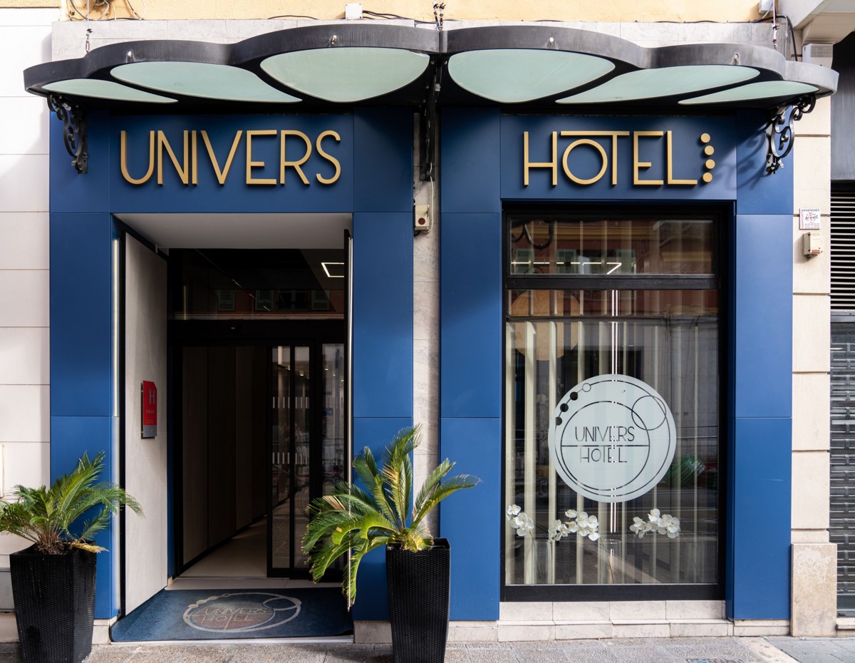 HOTEL UNIVERS