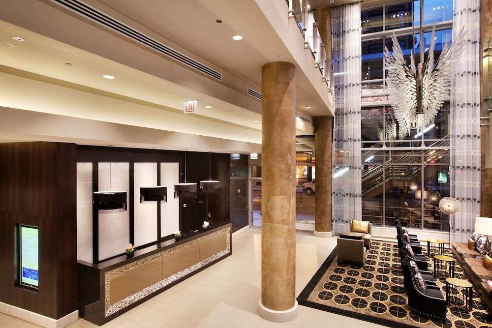 theWit Chicago - a DoubleTree by Hilton Hotel photo 3