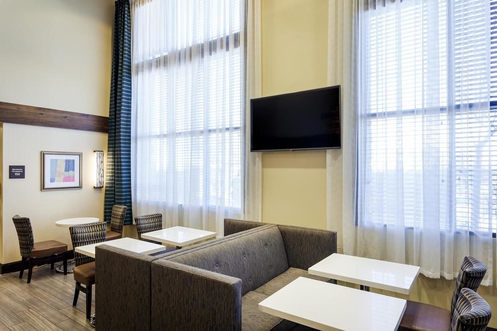 Hampton Inn & Suites Las Vegas-Red Rock/Summerlin photo 1