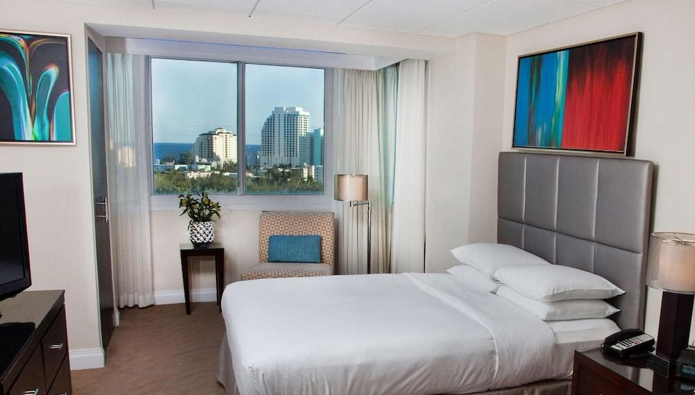GALLERYone - a DoubleTree Suites by Hilton Hotel photo 3