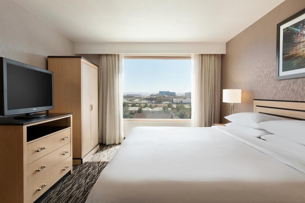 Embassy Suites by Hilton Convention Center Las Vegas photo 2