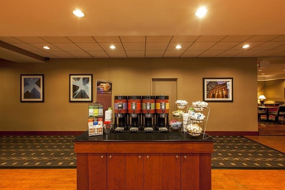 Hampton Inn New York - LaGuardia Airport