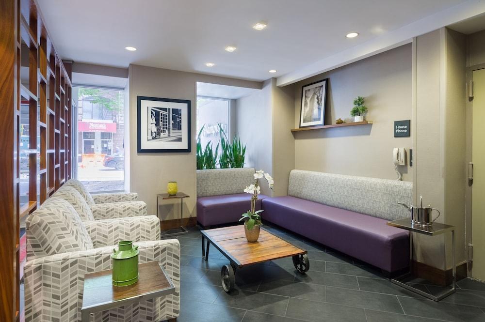 Hampton Inn Manhattan-Chelsea photo 2