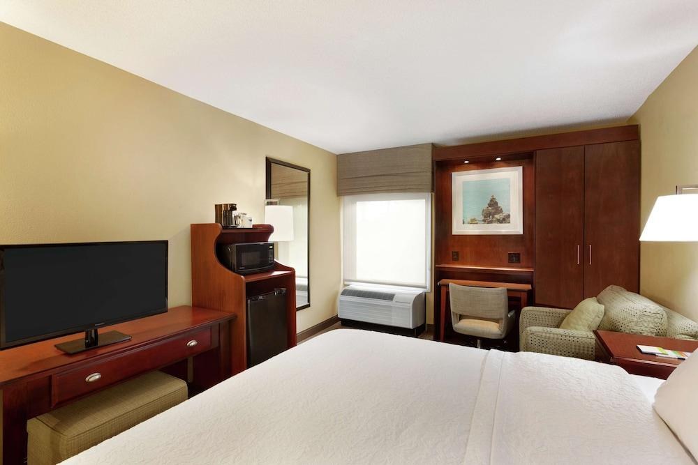 Hampton Inn Ft. Lauderdale-Cypress Creek photo 2