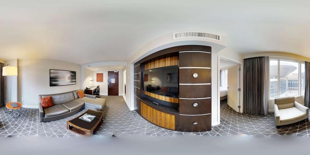 Hilton Nashville Downtown