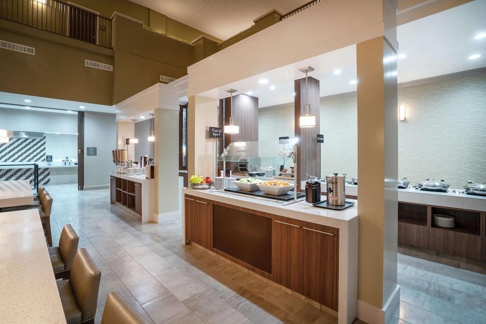Embassy Suites by Hilton Nashville at Vanderbilt photo 2